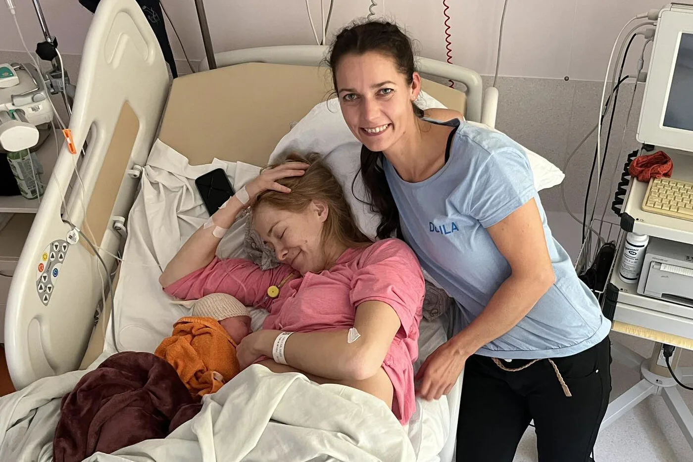 Öödoula hoolitseb beebi eest öösel, et pere saaks puhata
